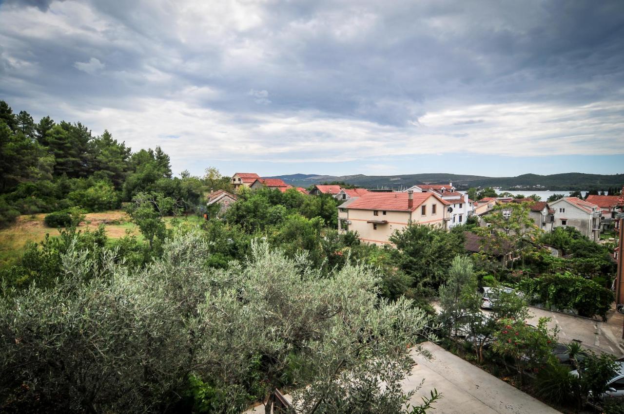 Milosavljevic Apartments Tivat Buitenkant foto