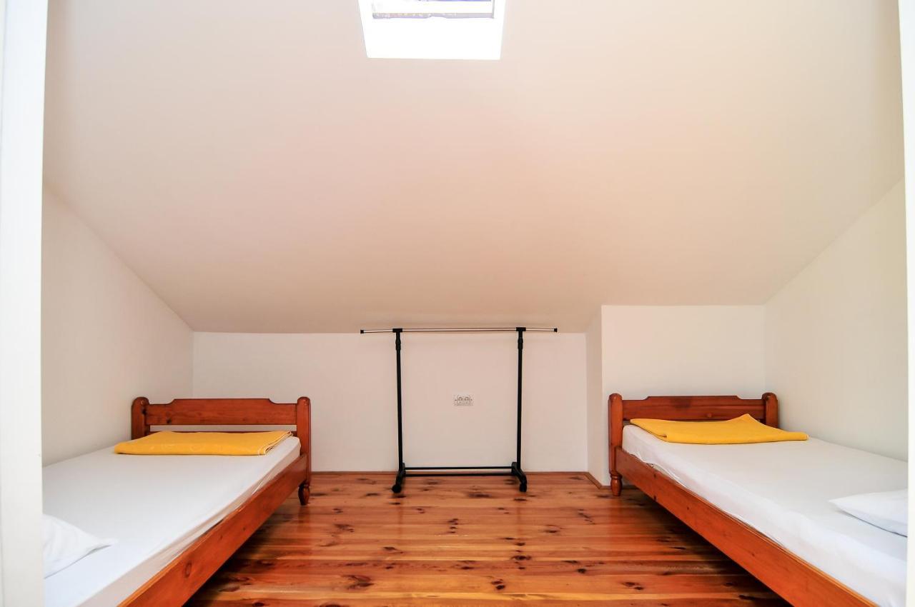 Milosavljevic Apartments Tivat Buitenkant foto