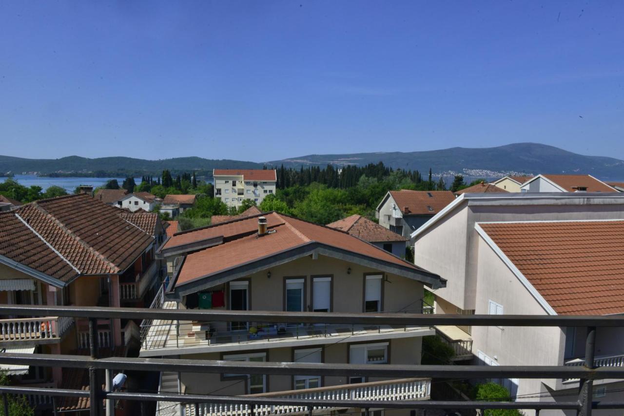 Milosavljevic Apartments Tivat Buitenkant foto