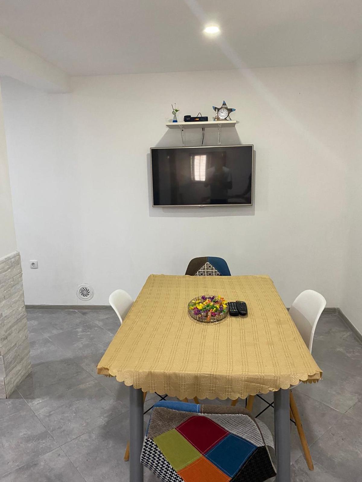 Milosavljevic Apartments Tivat Buitenkant foto