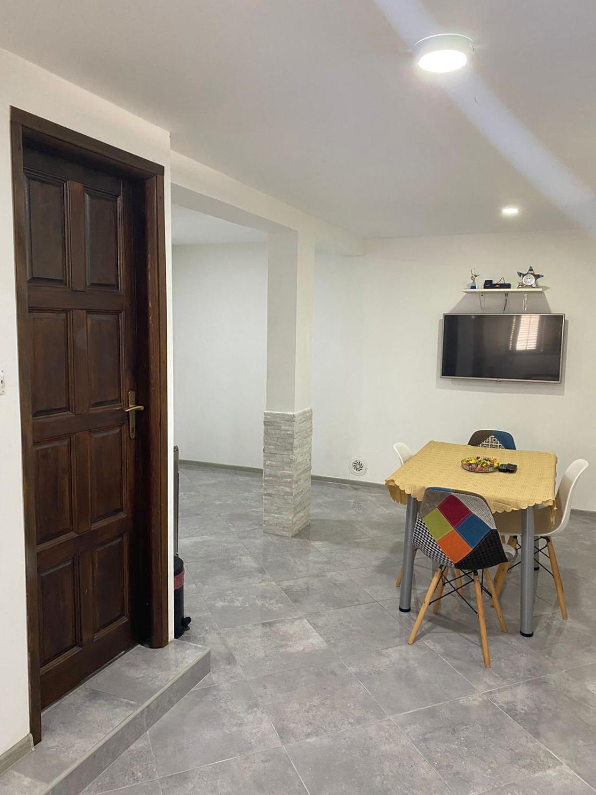 Milosavljevic Apartments Tivat Buitenkant foto
