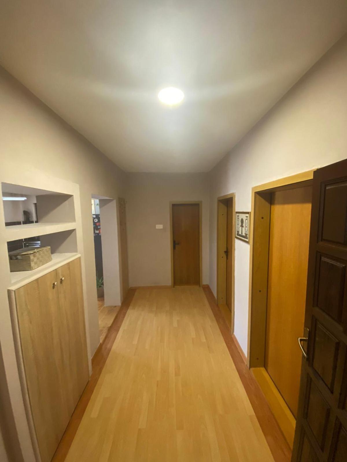 Milosavljevic Apartments Tivat Buitenkant foto
