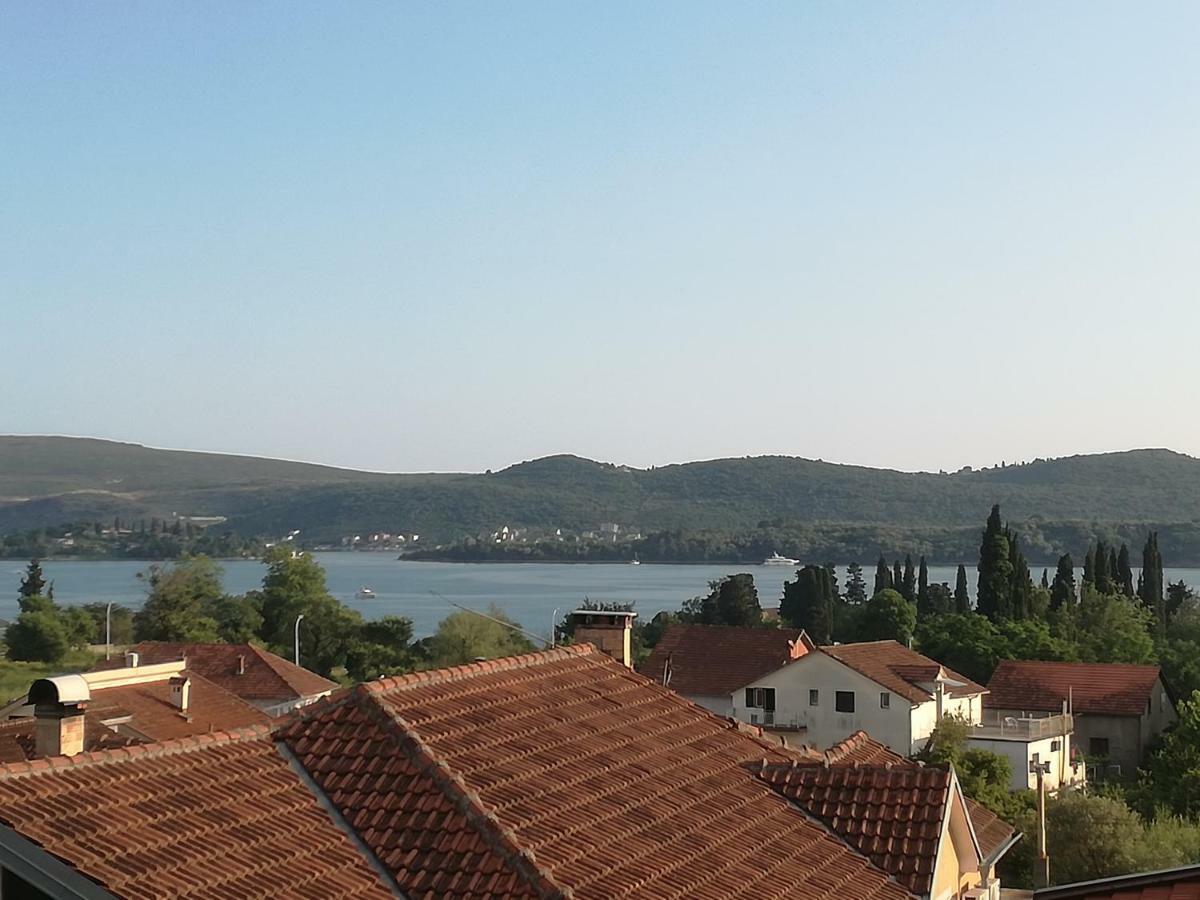 Milosavljevic Apartments Tivat Buitenkant foto